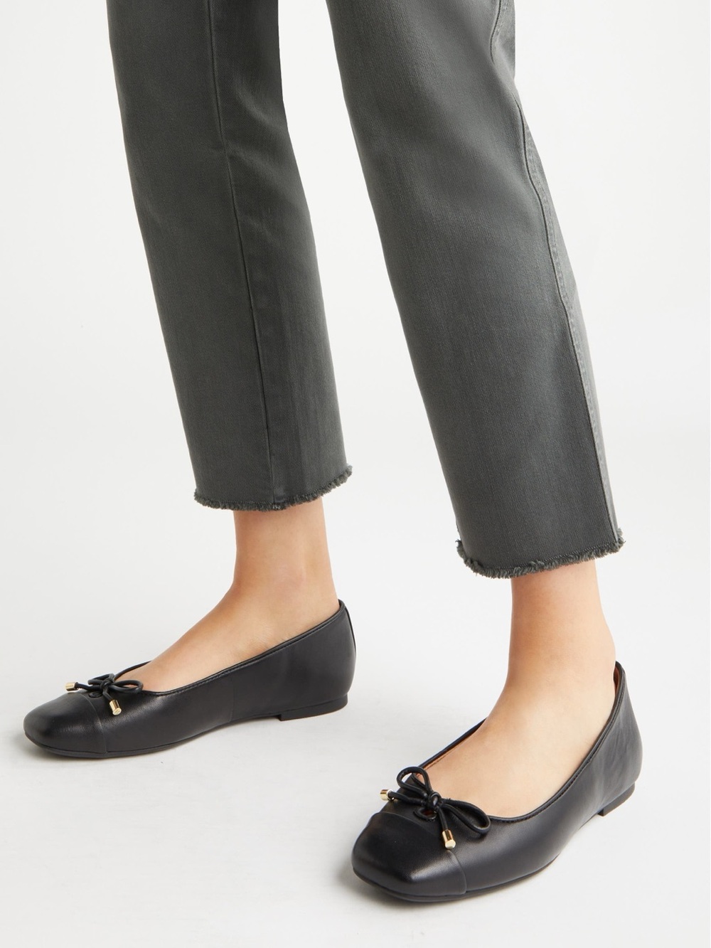 Vionic Woman’s Klara Black Leather Ballet Flat Size 8.5
